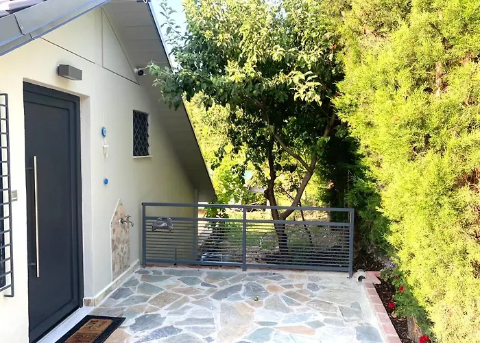 Coastal Vista Retreat *